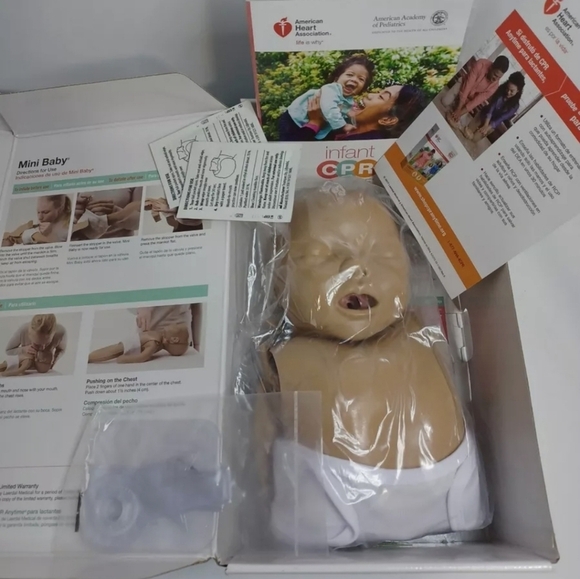 Baby CPR kit NWT - Picture 4 of 4